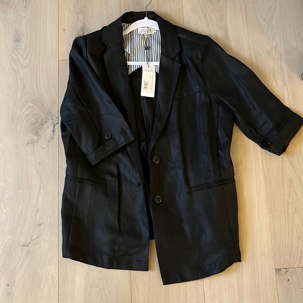Molly Bracken: Brand new w/ tags! Linen/Cotton blazer.